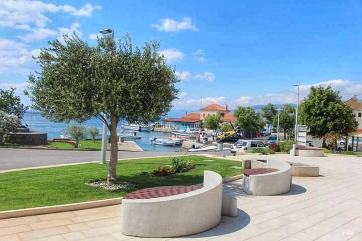 Lukica Appartement Sveti Juraj Buitenkant foto