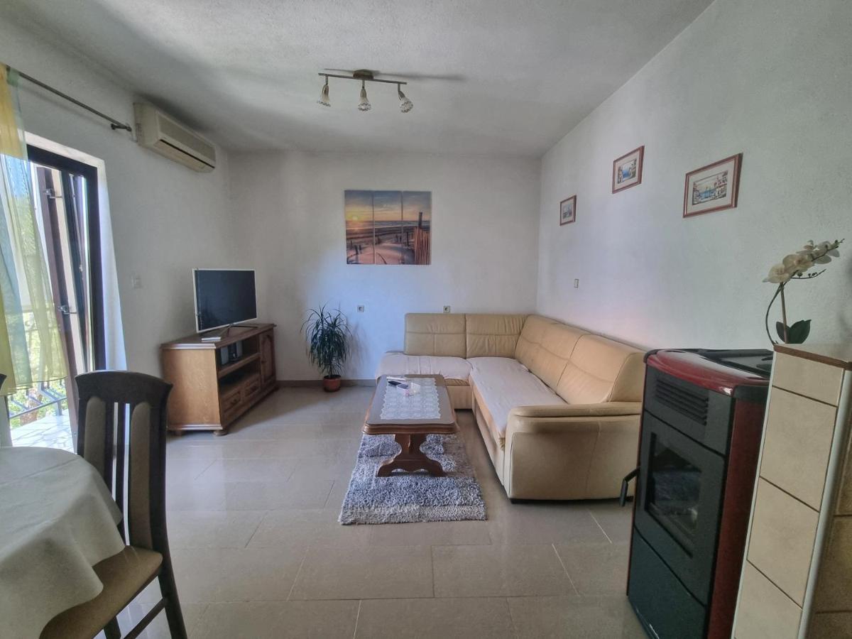 Lukica Appartement Sveti Juraj Buitenkant foto