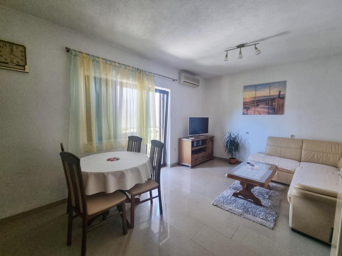 Lukica Appartement Sveti Juraj Buitenkant foto